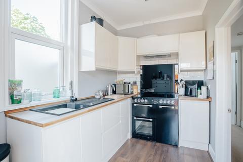 3 bedroom apartment for sale, St. Leonards Road, Bournemouth BH8