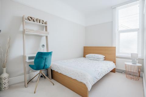 3 bedroom apartment for sale, St. Leonards Road, Bournemouth BH8