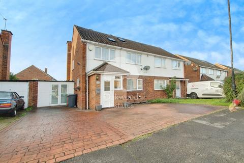 4 bedroom semi-detached house to rent, Darwin Road, Langley SL3