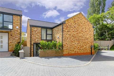 Kensington Place, London N10