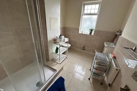 undefined, Clarendon Gardens, Wembley