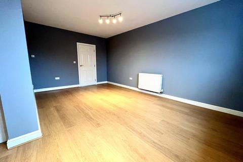 2 bedroom flat to rent, Newark Road, Lincoln LN6