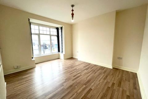 2 bedroom flat to rent, Newark Road, Lincoln LN6