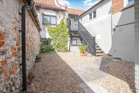 2 bedroom apartment to rent, Holt