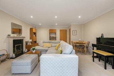 3 bedroom end of terrace house for sale, Victoria Mews, Englefield Green, Surrey, TW20