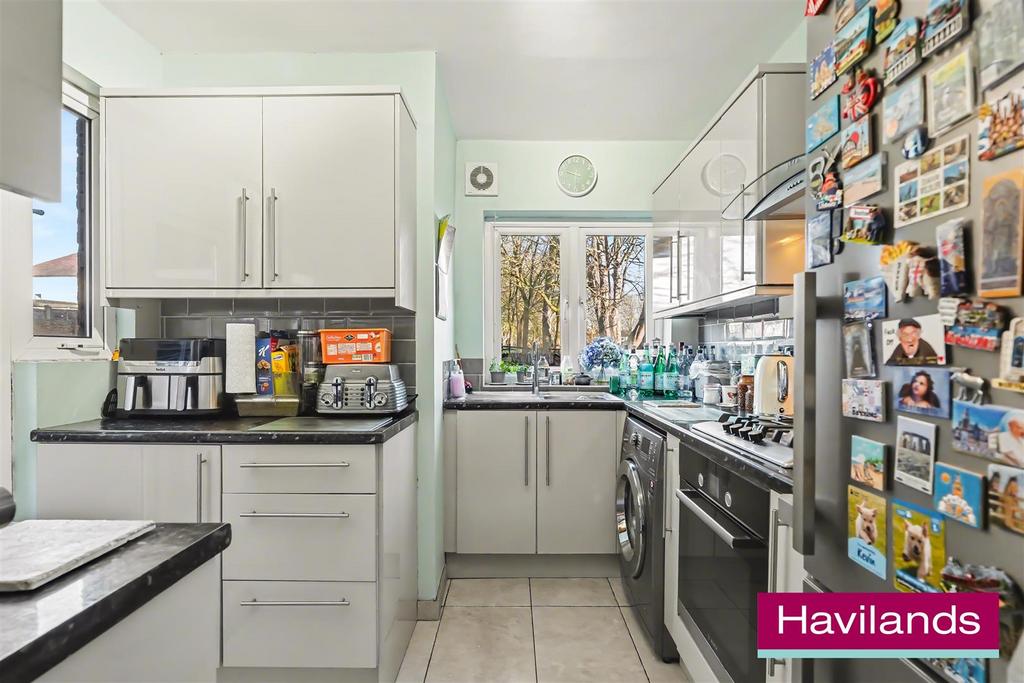 Barrowell Green N21 3 AS-11.jpg