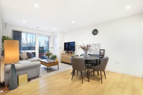 1 bedroom apartment for sale, Lomond Grove, London, SE5