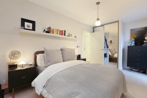 1 bedroom apartment for sale, Lomond Grove, London, SE5
