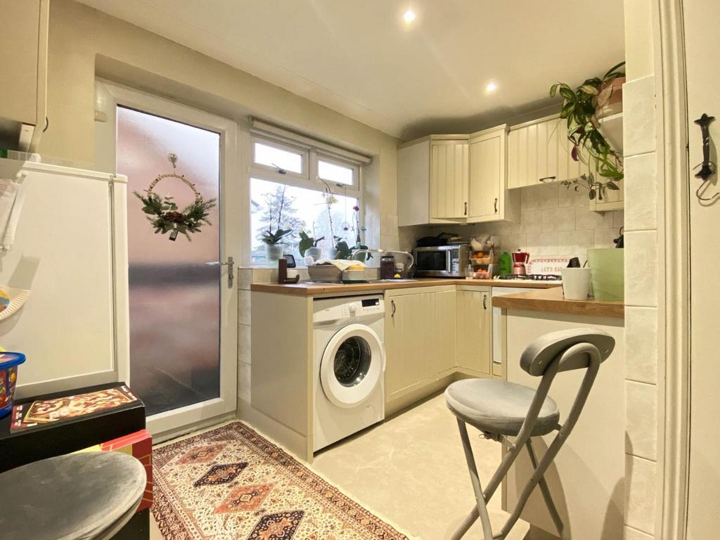 Kitchen-2.jpg