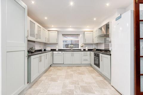 5 bedroom detached house for sale, Clifton Road, Shefford SG17