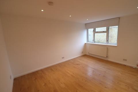 3 bedroom terraced house for sale, Austen Paths, Stevenage, Hertfordshire, SG2
