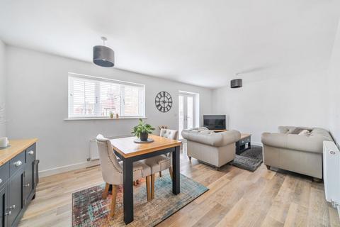 2 bedroom apartment for sale, Orchard Drive, Bedford