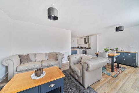 2 bedroom apartment for sale, Orchard Drive, Bedford