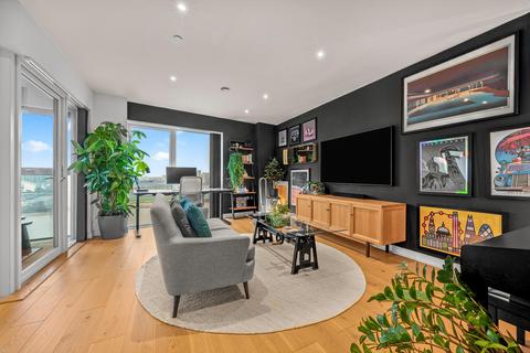 1 bedroom flat for sale, Ovex Close, London, E14