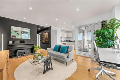 1 bedroom flat for sale, Ovex Close, London, E14