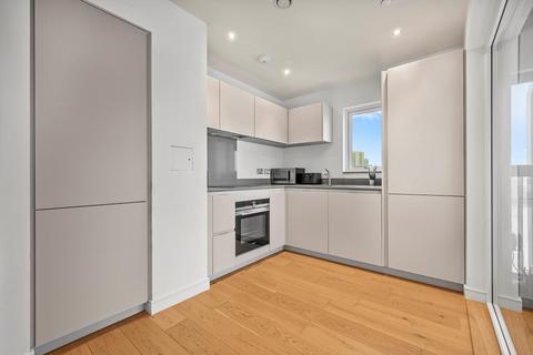 1 bedroom flat for sale, Ovex Close, London, E14