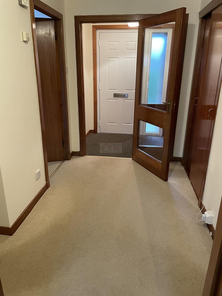 Hallway 2.JPG