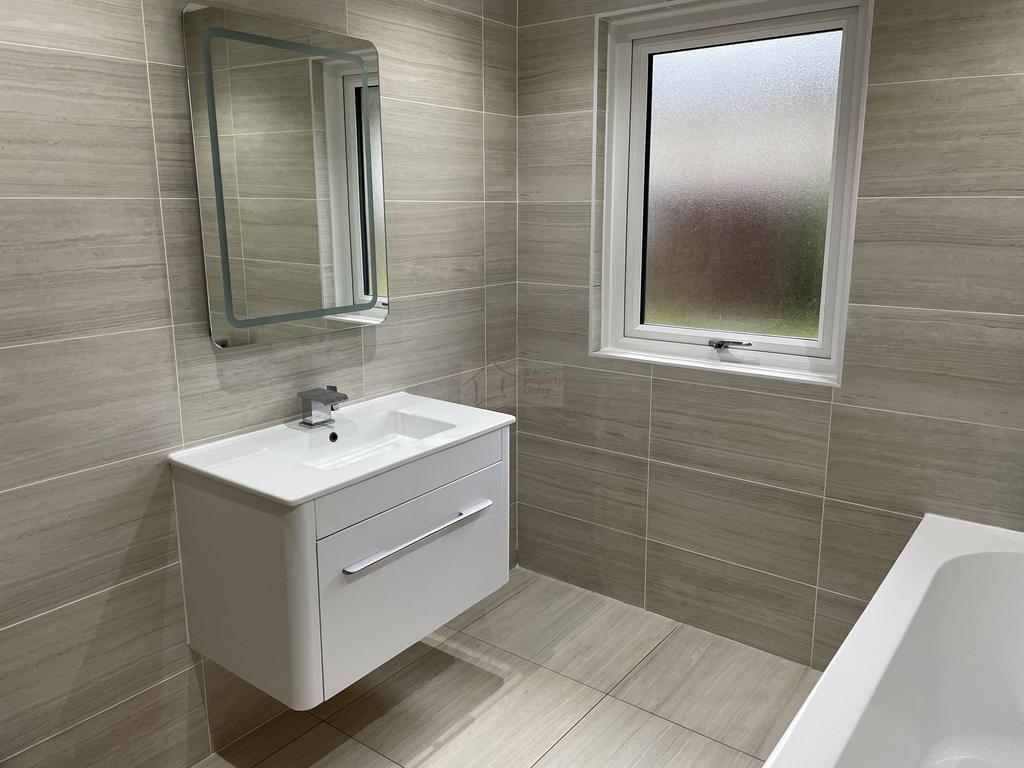 Bathroom a.JPG