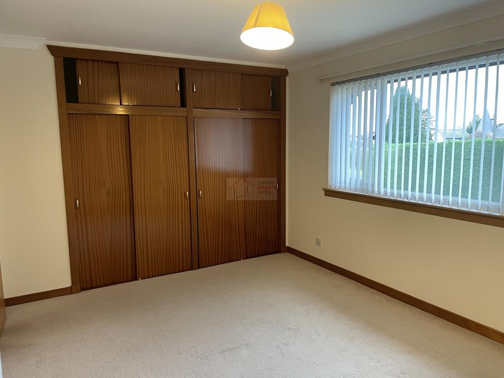 Bedroom 1b.JPG