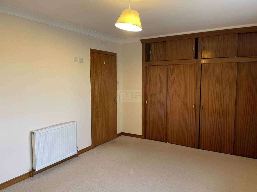 Bedroom 1c.JPG