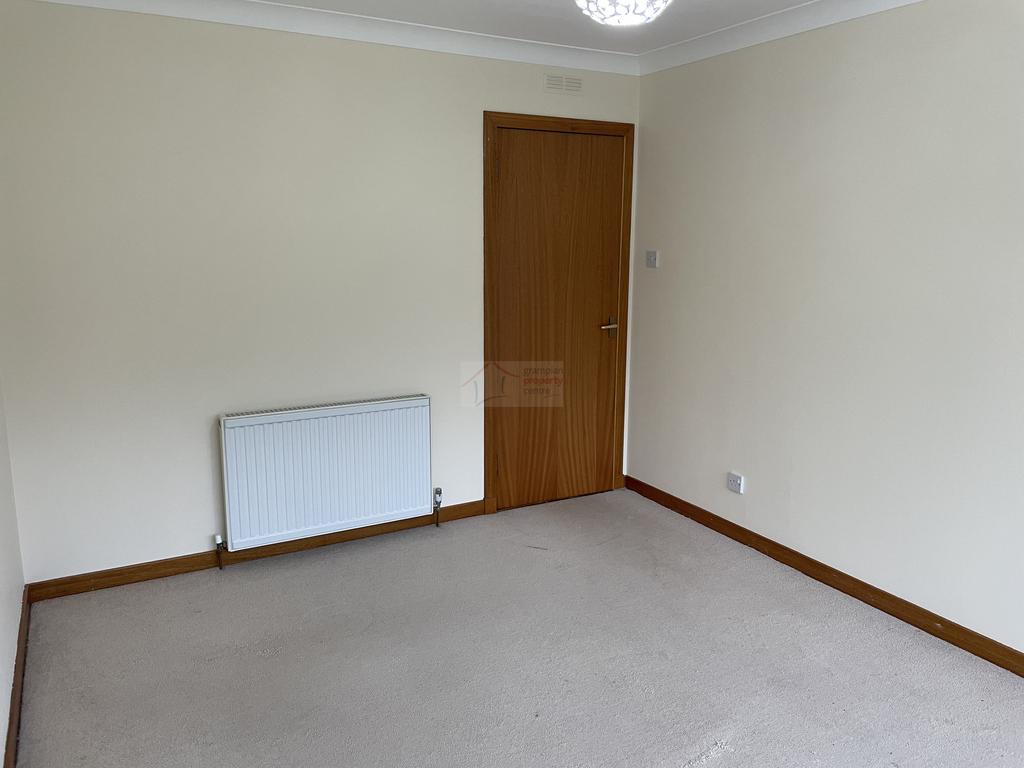 Bedroom 3b.JPG