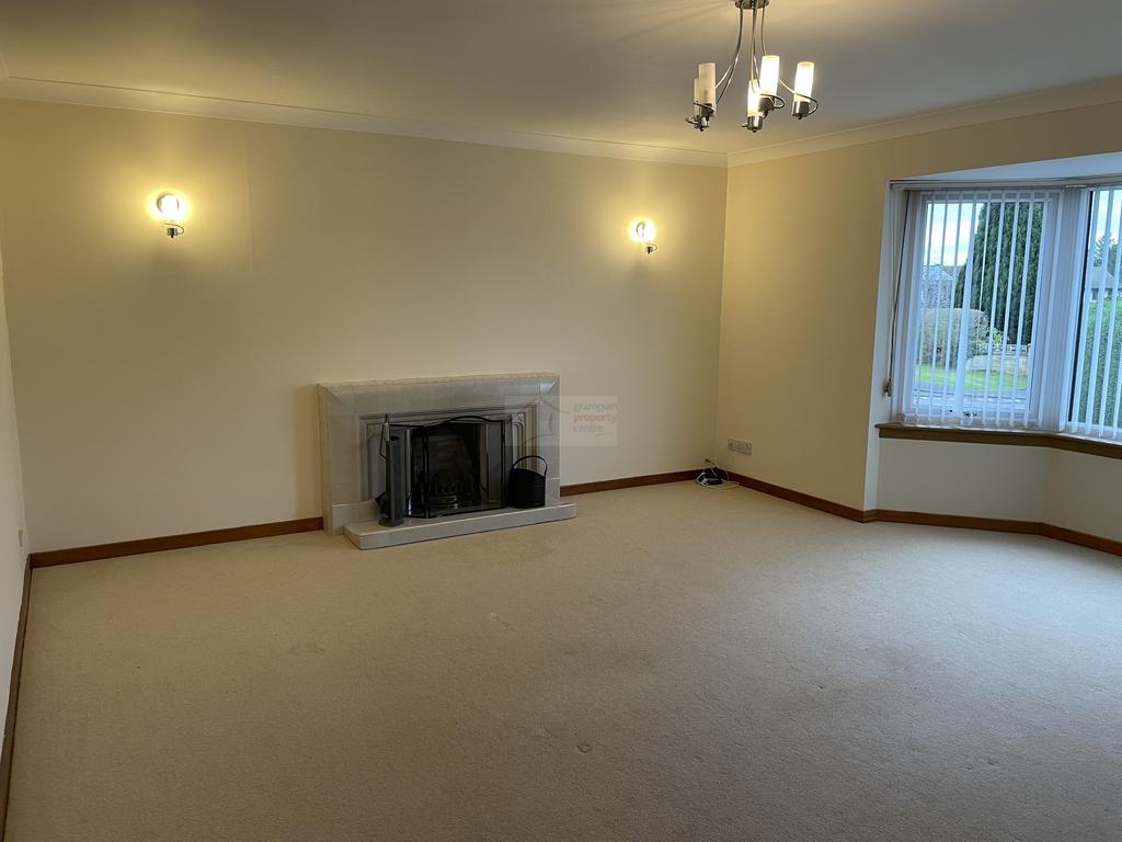 Lounge a.JPG