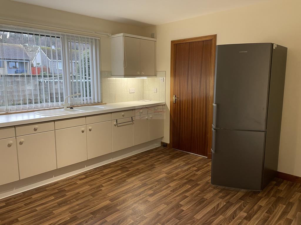 Kitchen 1a.JPG