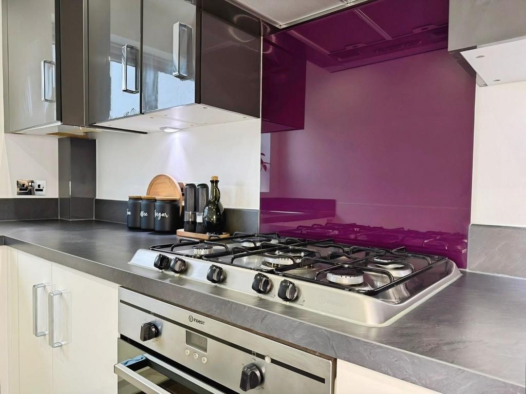 Kitchen 5.jpeg