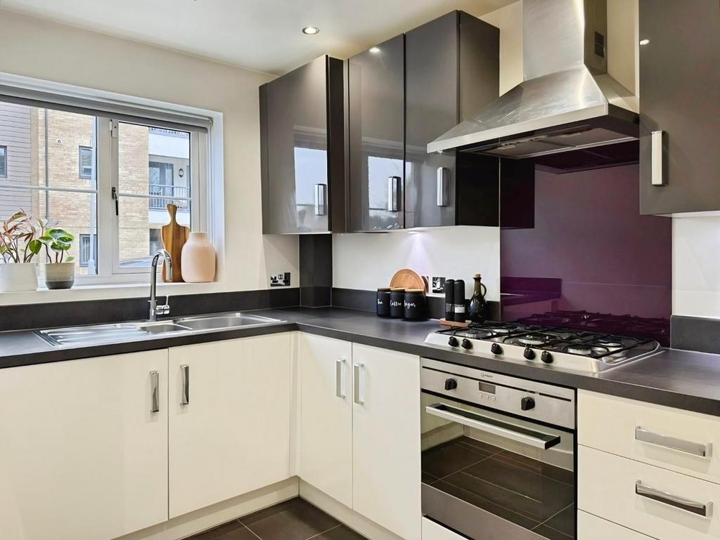 Kitchen 1.jpeg