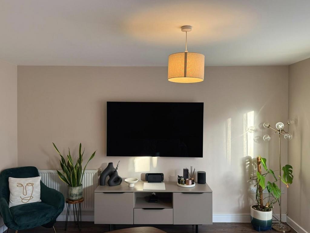 Lounge 8.jpg