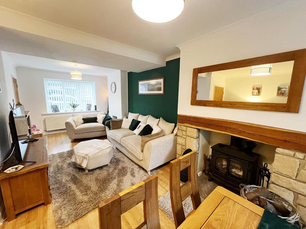 Lounge / Dining room