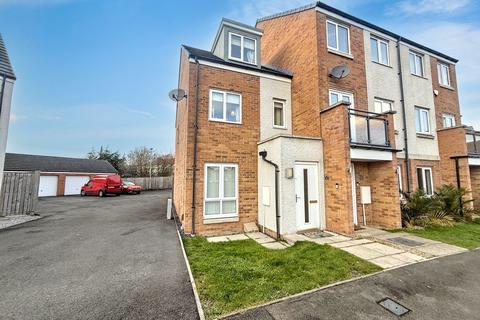 3 bedroom end of terrace house for sale, Greatham Avenue, Stockton, Stockton-on-Tees, Durham, TS18 2QB