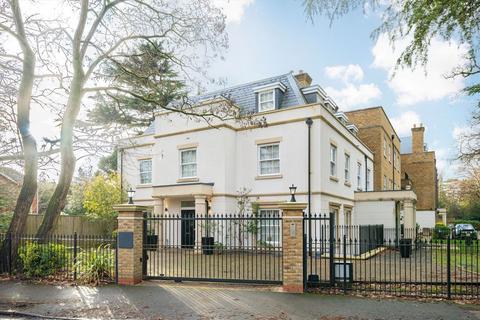 5 bedroom detached house for sale, Bridgewater Road, Weybridge KT13