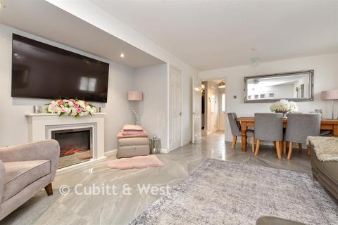 3 bedroom end of terrace house for sale, Greenacre Place, Wallington, Surrey