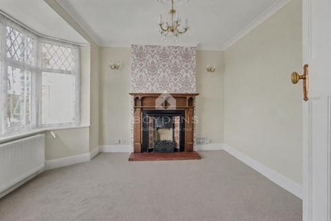 3 bedroom semi-detached house to rent, Ipswich Road, Colchester CO4