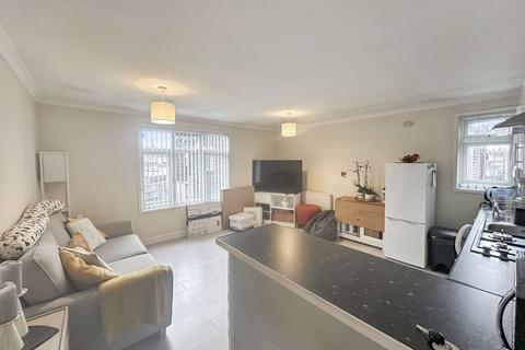 1 bedroom apartment to rent, Holmedale, Slough, Berkshire, SL2