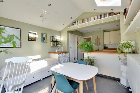 2 bedroom terraced house to rent, Shrapnel Road, London, SE9