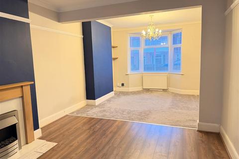 3 bedroom terraced house for sale, Percy Road, Aylestone, Leicester