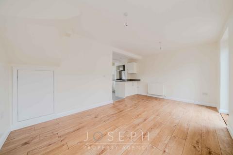 3 bedroom semi-detached house for sale, Matson Road, Ipswich, IP1