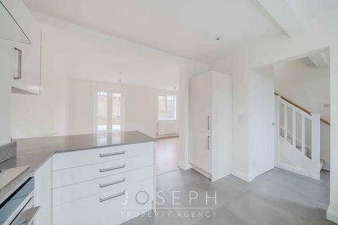 3 bedroom semi-detached house for sale, Matson Road, Ipswich, IP1