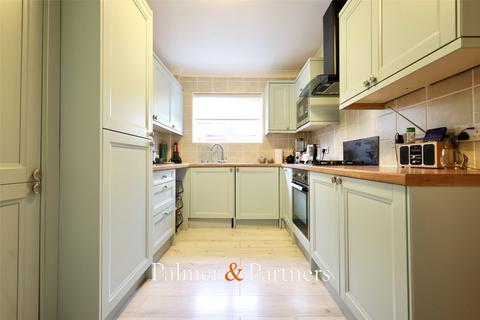 1 bedroom bungalow for sale, The Avenue, Clacton-on-Sea, Essex, CO15