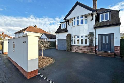 4 bedroom detached house for sale, Kenwood Drive, Copthorne, Shrewsbury