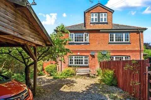 undefined, The Avenue, Hindhead GU26