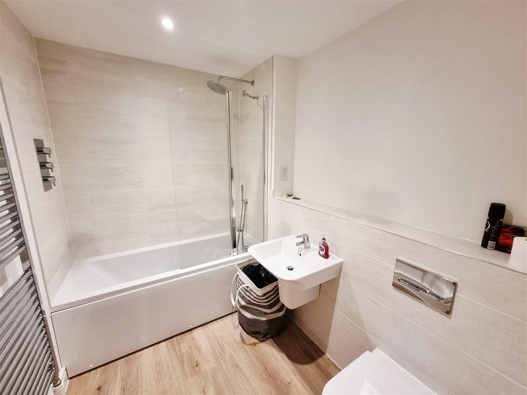 Bathroom.jpg