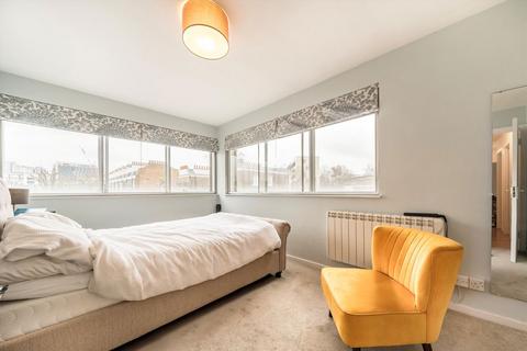 2 bedroom flat to rent, The Colonnades, London W2