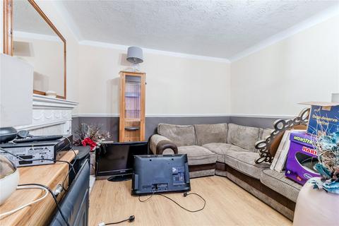 3 bedroom semi-detached house for sale, Lingfield Approach, Leeds, West Yorkshire