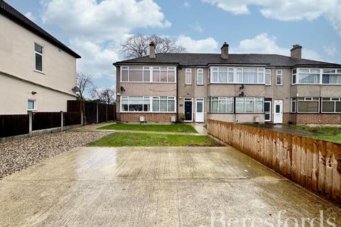 2 bedroom maisonette for sale, Westland Avenue, Hornchurch, RM11