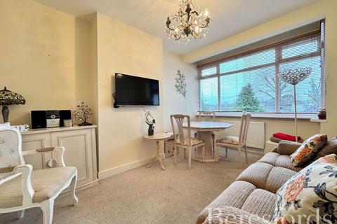 2 bedroom maisonette for sale, Westland Avenue, Hornchurch, RM11