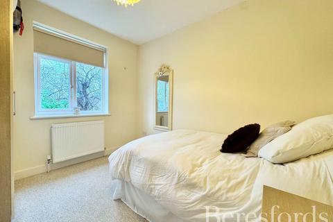 2 bedroom maisonette for sale, Westland Avenue, Hornchurch, RM11