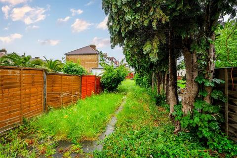 3 bedroom terraced house for sale, Grange Road, Ilford